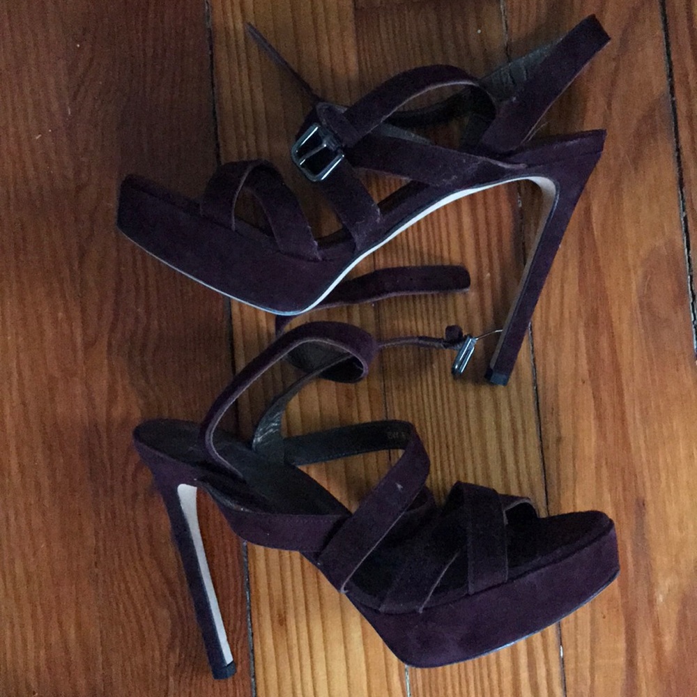 Stuart Weitzman Soundtrack Sandals Size 9